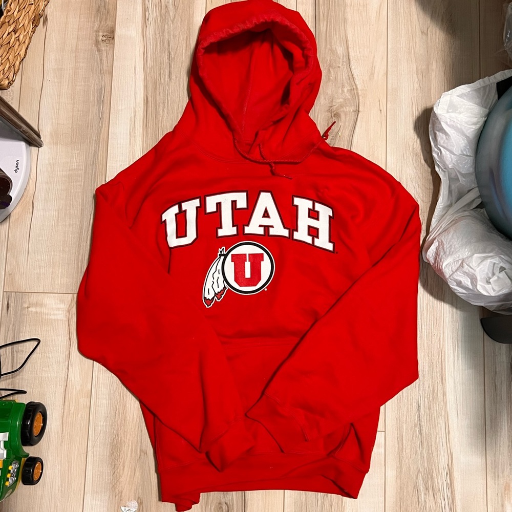 Vintage University of Utah Men’s Size L Hoodie Sweatshirt Red
